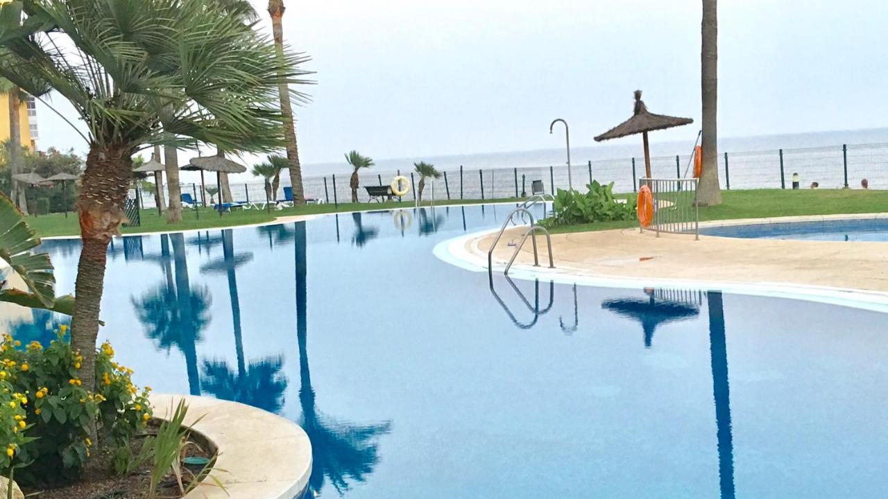 Mi Capricho A16 Beachfront Apartment Sitio de Calahonda Eksteriør billede