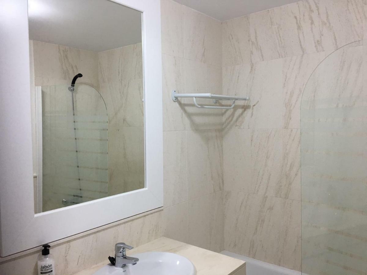 Mi Capricho A16 Beachfront Apartment Sitio de Calahonda Eksteriør billede