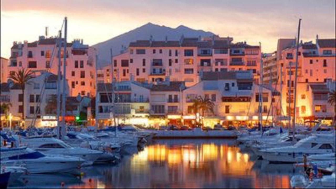 Mi Capricho A16 Beachfront Apartment Sitio de Calahonda Eksteriør billede