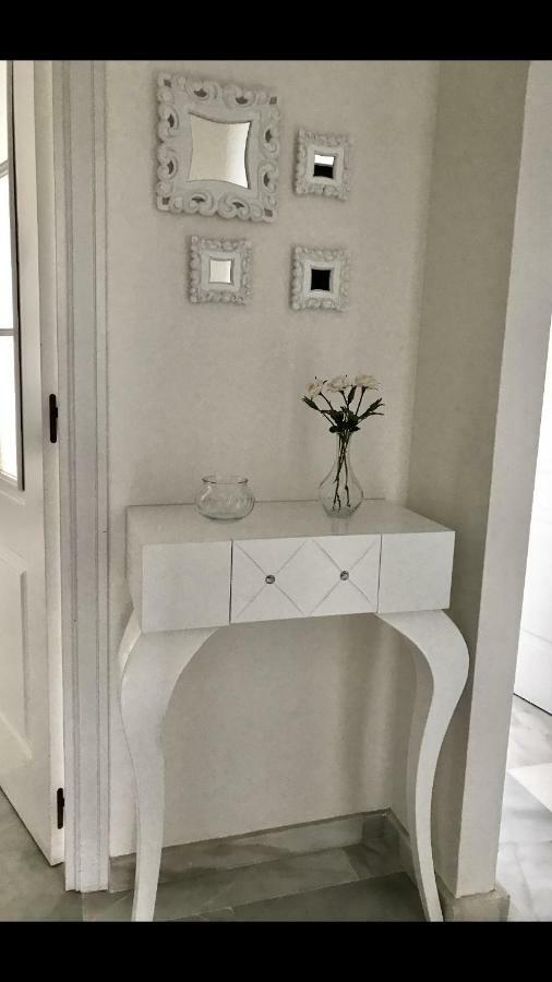Mi Capricho A16 Beachfront Apartment Sitio de Calahonda Eksteriør billede