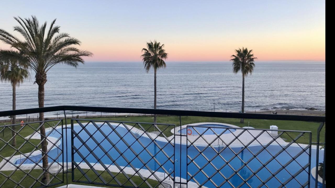 Mi Capricho A16 Beachfront Apartment Sitio de Calahonda Eksteriør billede